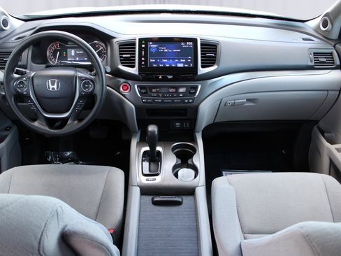 Used 2016 Honda Pilot EX image 2