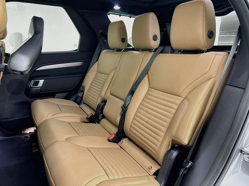 New 2026 Land Rover Discovery Limited Edition AWD/4WD image 25
