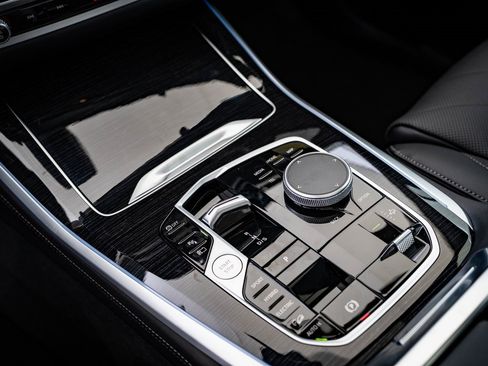 New 2026 BMW X5 xDrive50e w/ M Sport Package image 34