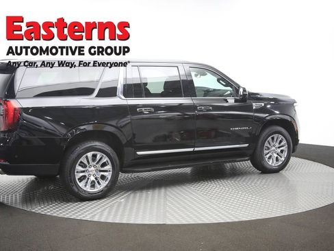 Used 2025 GMC Yukon XL Denali AWD/4WD image 47
