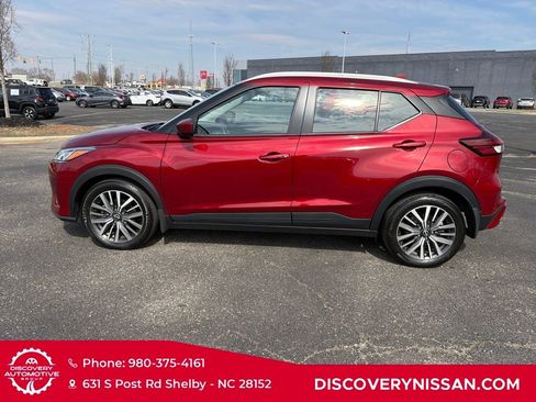 Certified 2024 Nissan Kicks SV image 10