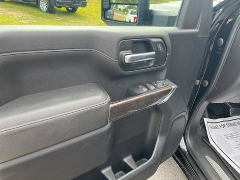 Used 2023 Chevrolet Silverado 2500 LT w/ Z71 Off-Road Package image 8