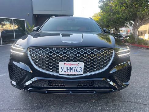 Used 2023 Genesis GV70 2.5T w/ Sport Prestige Package AWD/4WD image 8