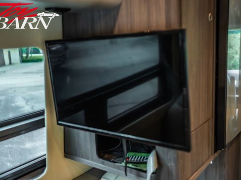 Used 2020 Mercedes-Benz Sprinter 2500 image 39