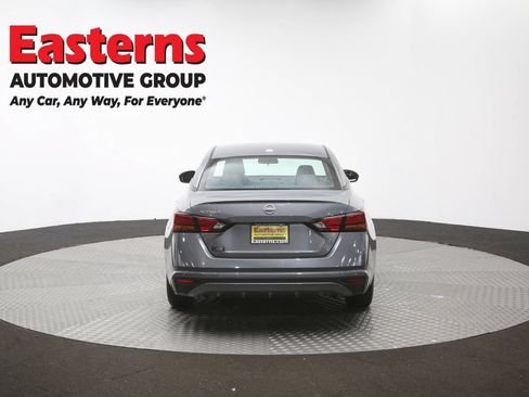 Used 2025 Nissan Altima 2.5 SV FWD image 36