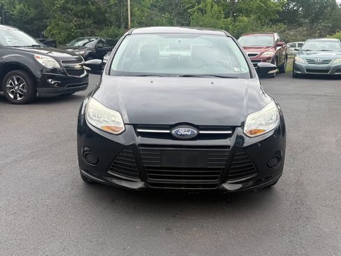 Used 2013 Ford Focus SE w/ SE Winter Pkg FWD image 3
