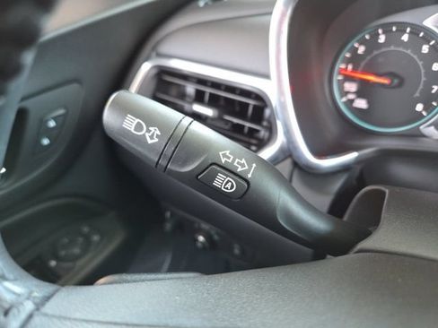 Used 2020 Chevrolet Equinox LT w/ Driver Convenience Package AWD/4WD image 59