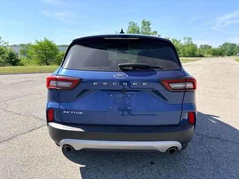 Used 2023 Ford Escape Active w/ Cold Weather Package FWD image 4