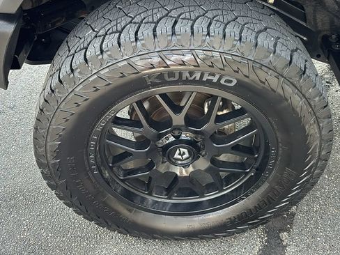 Used 2022 Ford Bronco 4-Door AWD/4WD image 30