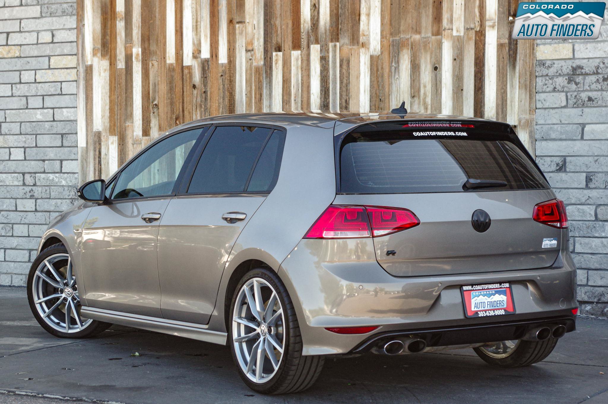 Used 2017 Volkswagen Golf 4-Door AWD/4WD image 4