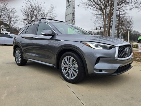 Certified 2025 INFINITI QX50 Luxe image 8