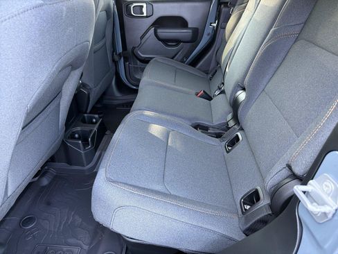 New 2026 Jeep Gladiator Sport AWD/4WD image 19