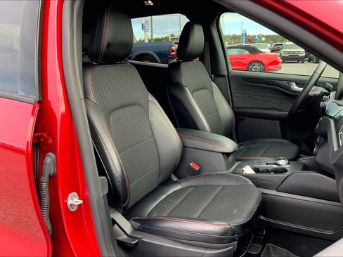 Certified 2024 Ford Escape ST-Line w/ Equipment Group 301A image 8