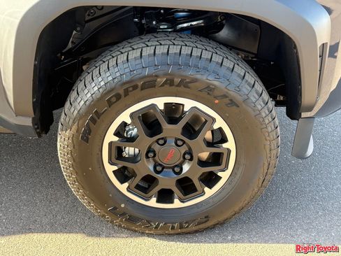 New 2026 Toyota Tacoma TRD Off-Road AWD/4WD image 10