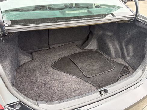 Used 2017 Toyota Corolla XLE w/ Carpet Mat Package (TMS) FWD image 19