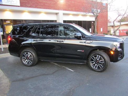Used 2023 GMC Yukon AT4 image 3