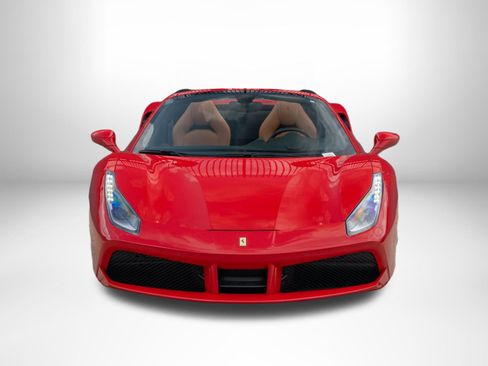 Used 2018 Ferrari 488 Spider RWD image 2