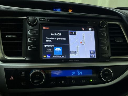 Used 2019 Toyota Highlander XLE AWD/4WD image 31