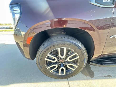 Used 2023 GMC Yukon XL AT4 w/ Technology Package image 34