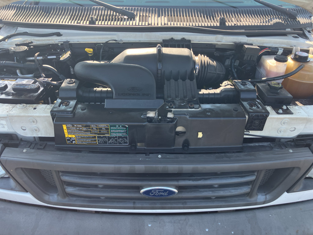 Used 2005 Ford E-150 and Econoline 150 RWD image 27
