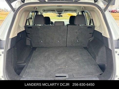 Used 2024 Nissan Rogue SV image 13