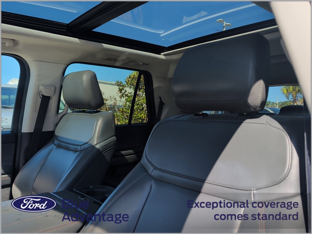 Used 2025 Ford Expedition Active RWD image 12