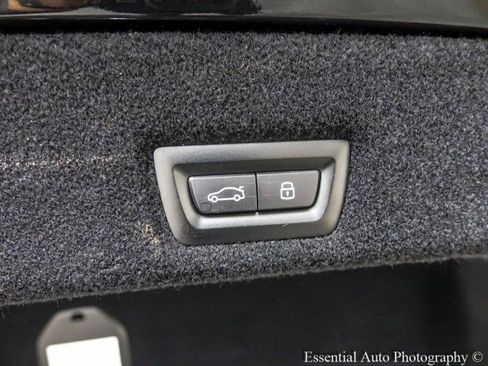 Used 2023 BMW i7 xDrive60 w/ Parking Assistance Package image 30