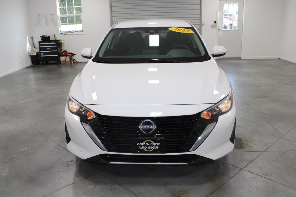 Used 2025 Nissan Sentra SV FWD image 3