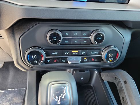 New 2026 Ford Bronco Outer Banks w/ Sasquatch Package AWD/4WD image 16