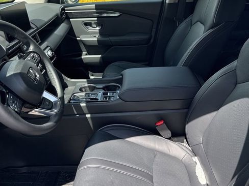 Used 2025 Honda Pilot Elite image 5