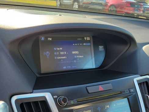 Used 2015 Acura TLX w/ Technology Package FWD image 25