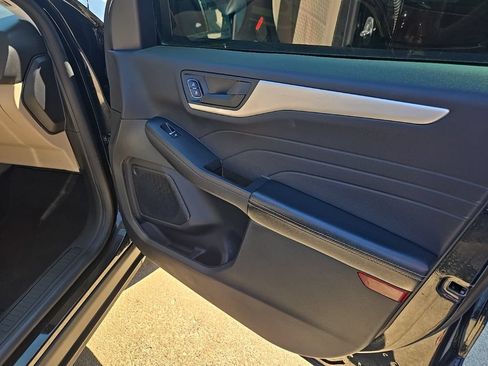 Used 2022 Ford Escape SE w/ Convenience Package FWD image 64