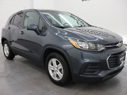 Used 2021 Chevrolet Trax LS w/ Tint and Cruise Package image 2