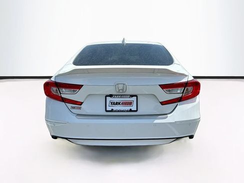 Used 2020 Honda Accord Touring image 10