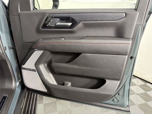 New 2026 GMC Yukon AT4 Ultimate AWD/4WD image 12