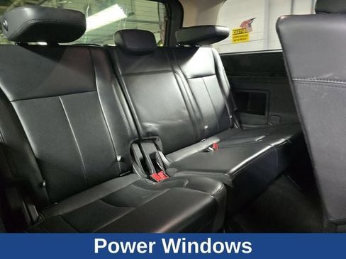 Used 2024 Ford Expedition XLT image 19