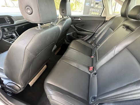 Used 2019 Volkswagen Jetta SE image 25