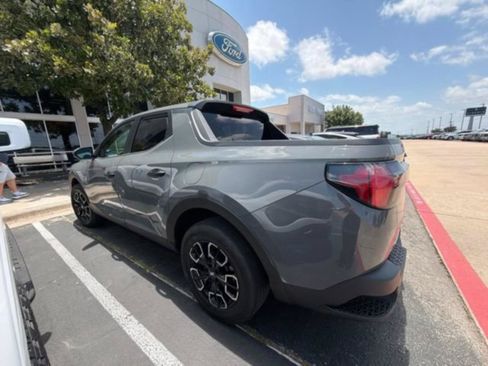 Used 2022 Hyundai Santa Cruz SEL w/ Cargo Package AWD/4WD image 3