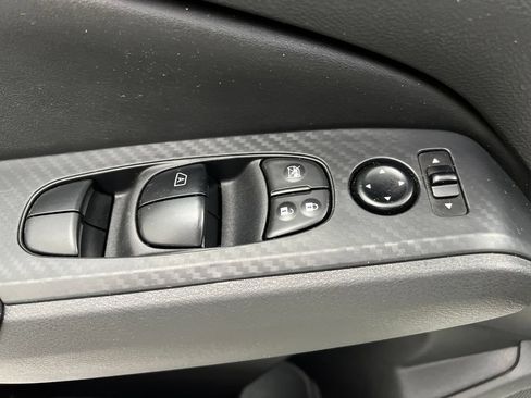 Used 2025 Nissan Altima 2.5 SV FWD image 15