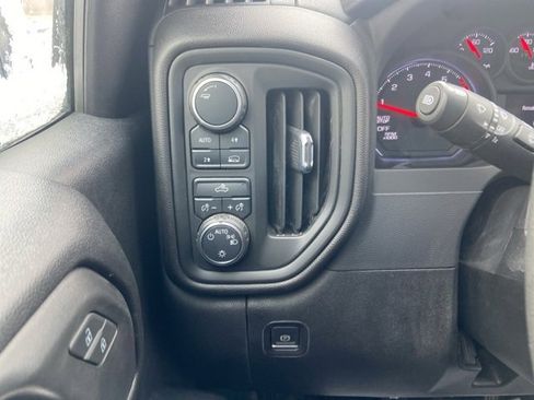 Used 2022 Chevrolet Silverado 1500 Custom image 18