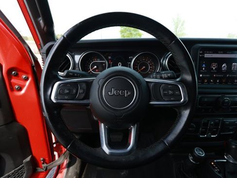 Used 2020 Jeep Wrangler Unlimited Sahara image 10