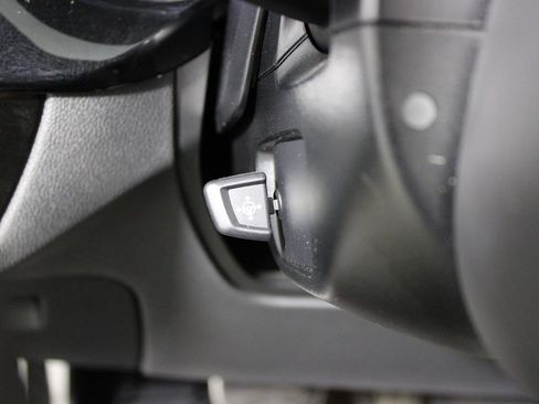 Used 2023 BMW 530e w/ M Sport Package image 17