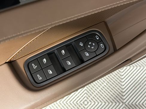 Certified 2023 Porsche Panamera Platinum Edition RWD image 11