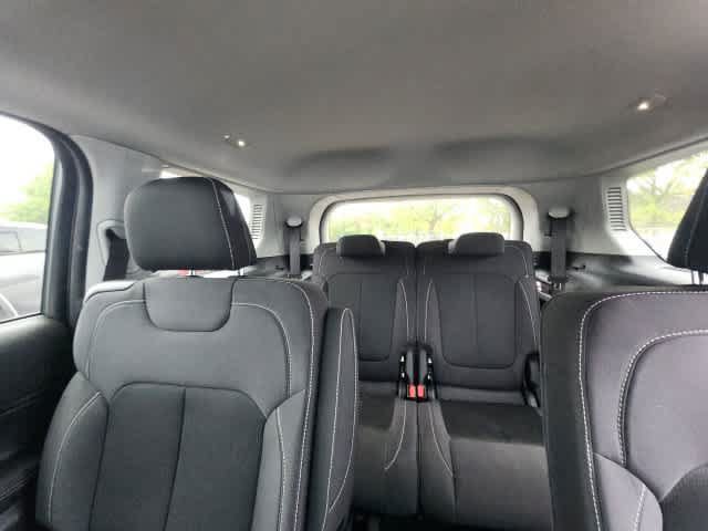 Used 2023 Jeep Grand Cherokee L Laredo w/ Luxury Tech Group I AWD/4WD image 30