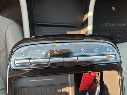 New 2026 Hyundai Tucson Limited AWD/4WD image 25