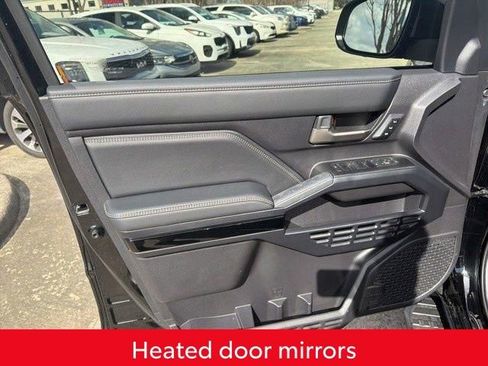 Used 2025 Toyota 4Runner Limited image 14