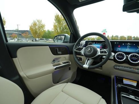 Used 2026 Mercedes-Benz GLB 250 4MATIC image 20