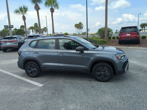 Used 2025 Volkswagen Taos S FWD image 2