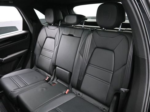 Certified 2019 Porsche Cayenne AWD/4WD image 24
