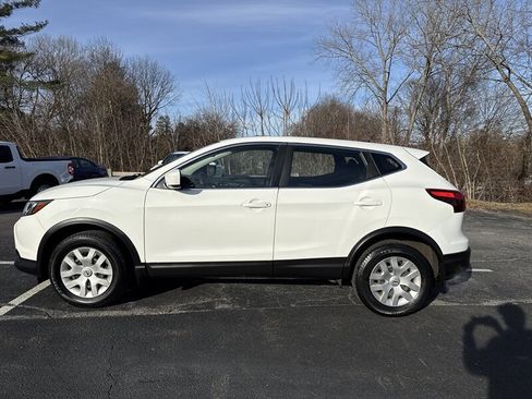 Used 2019 Nissan Rogue Sport S image 3
